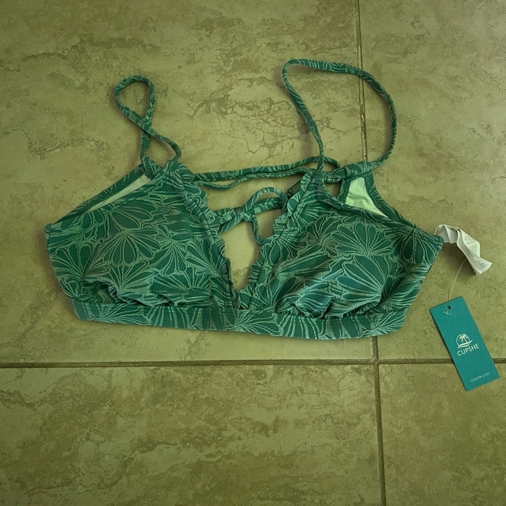 Cupshe Green bikini top